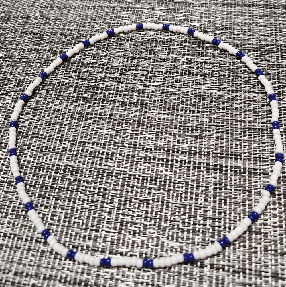 Czech Glass Bead Stretch Necklace Dark Blue & White